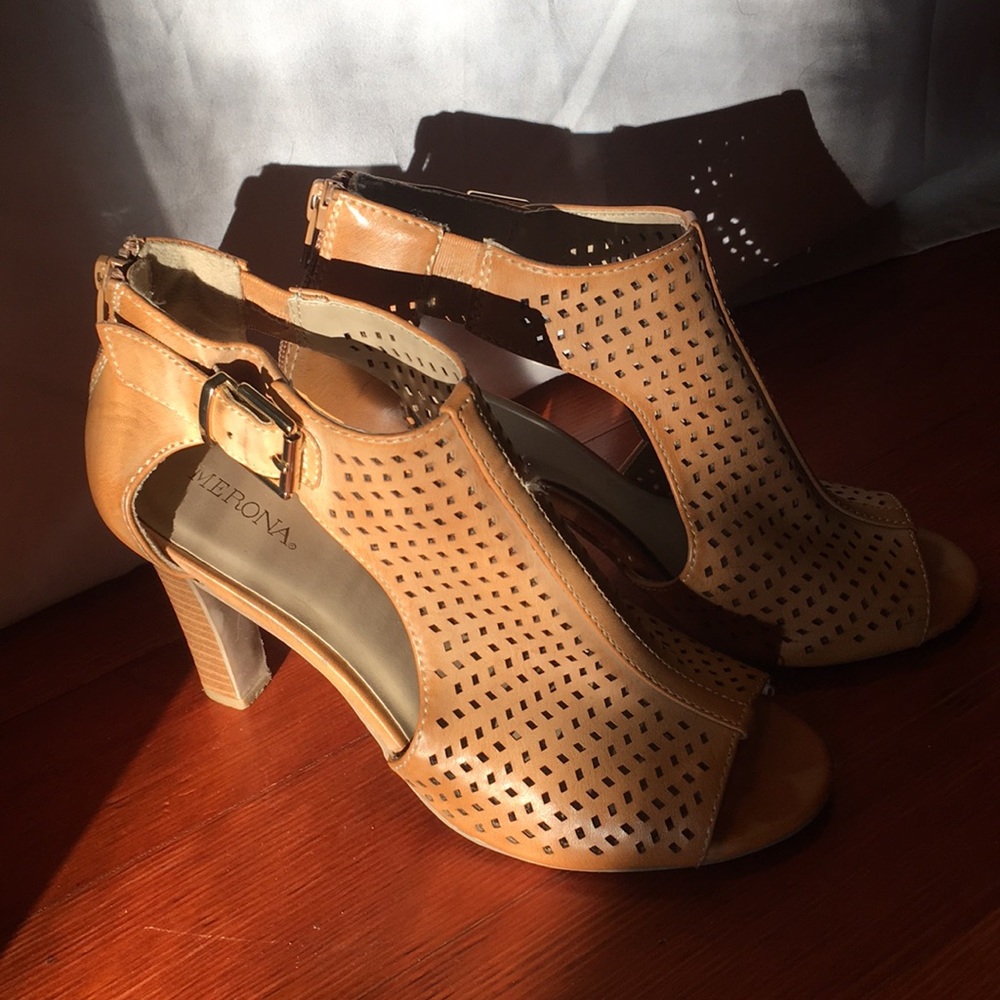 Camel Open toed Heels